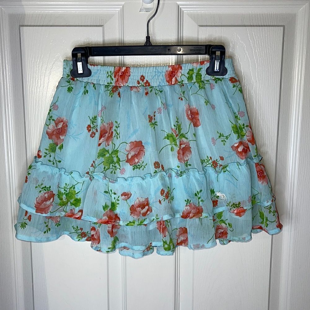 Abercrombie & Fitch floral tiered skirt size M